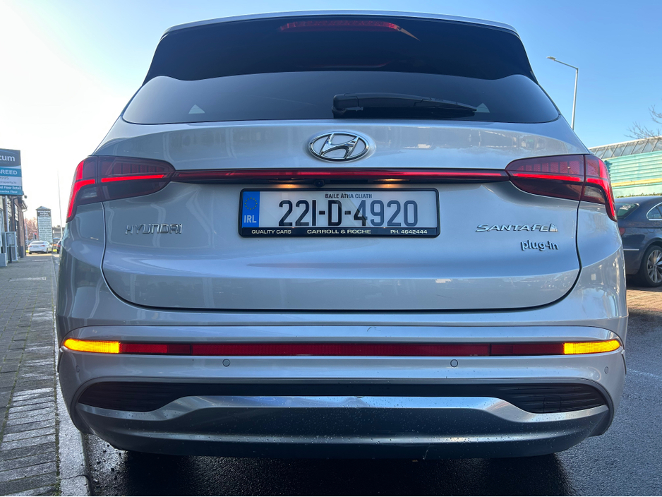 2022 Hyundai Santa Fe - image 18