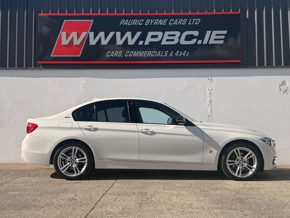 2016 BMW 3 Series - image 3