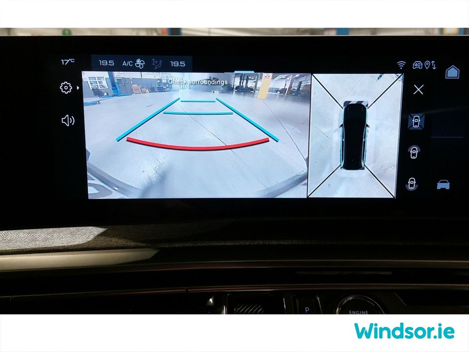 2025 Peugeot 5008 - image 15