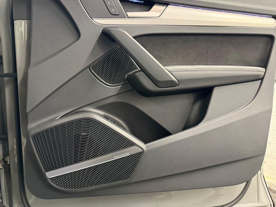 2021 Audi Q5 - image 12