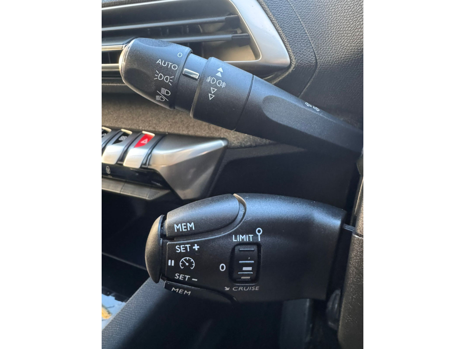 2018 Peugeot 3008 ALLURE 1.5 BLUE HDI 130 6 6.2 4DR €14,800