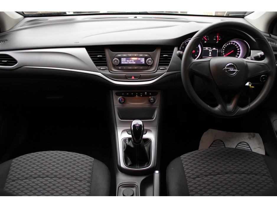 2017 Opel Astra 1.4i S EDITION 5DR HATCHBACK //IRISH CAR FROM NEW WITH ONLY 64000 KM'S // BUY WITH CONFIDENCE AA AND SIMI APPROVED DEALER 2026 // FINANCE ARRANGED // ALL TRADE INS WELCOME // €10,950