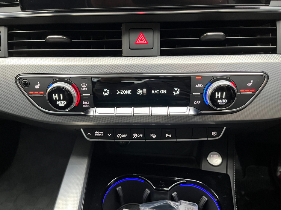 2024 Audi A4 2024 AUDI A4 40TDI QUATTRO ADVANCED 2.0 AUTOMATIC / CRUISE CONTROL / ELECTRIC MEMORY & HEATED SEATS / PADDLE SHIFTERS / APPLE CARPLAY / AMBIEN TLIGHTS