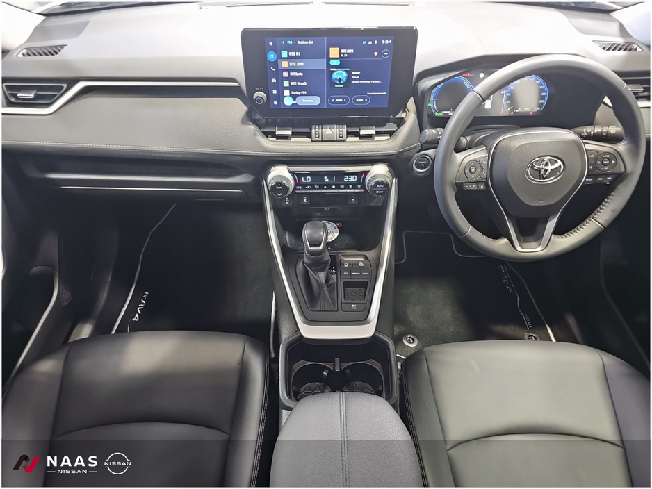 2025 Toyota Rav4 - image 9