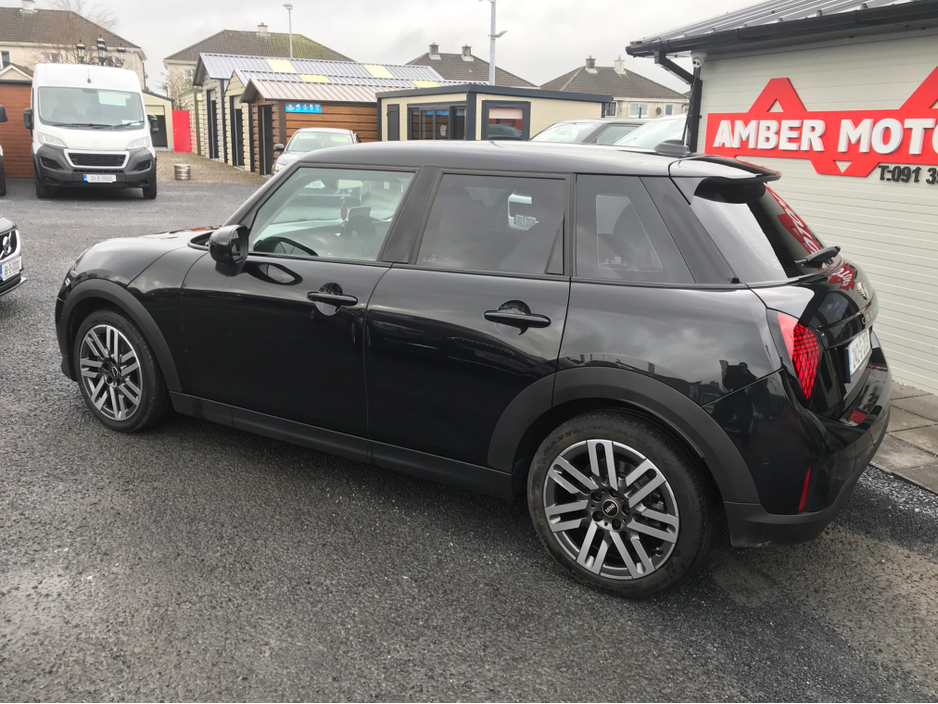 2024 MINI Cooper 42GD CLASSIC C 5DR AUTO €33,750