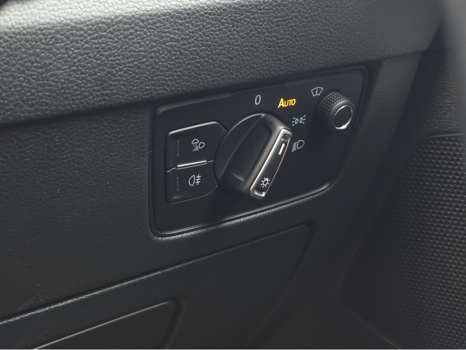 2018 Volkswagen Arteon 2.0 TSI R LINE EDITION 4 MOTION 280BHP - VIRTUAL DASH- FULL LEATHER HEATED ELECTRIC SEATS - SAT NAV - CARPLAY ANDROIDAUTO - BLIND SPORT - 360 PARKING SENSORS  - SELF PARKING ASSIST - 360 CAMER €27,950