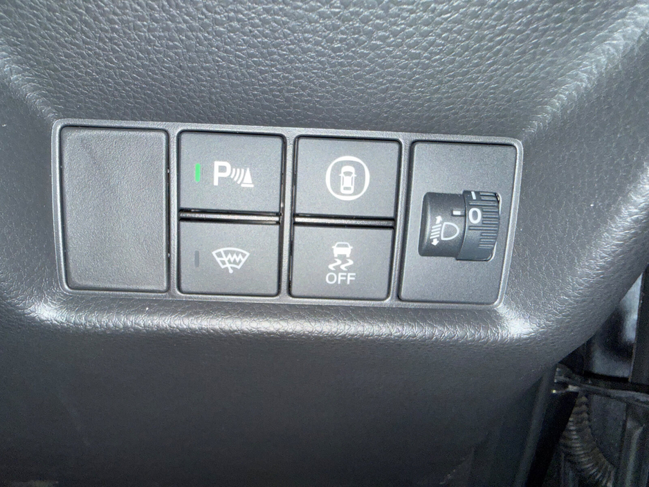 2021 Honda Fit - image 19