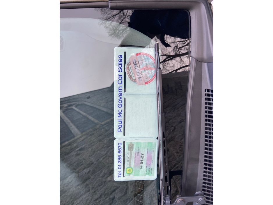 2019 Toyota Vitz - image 8