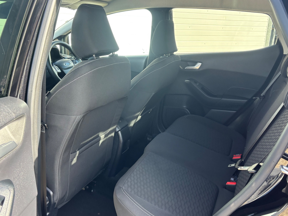 2023 Ford Fiesta - image 10