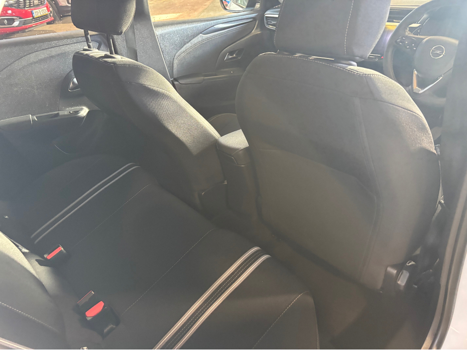 2023 Opel Corsa SPORT 1.2 75PS-PET-5SP 4DR €15,999