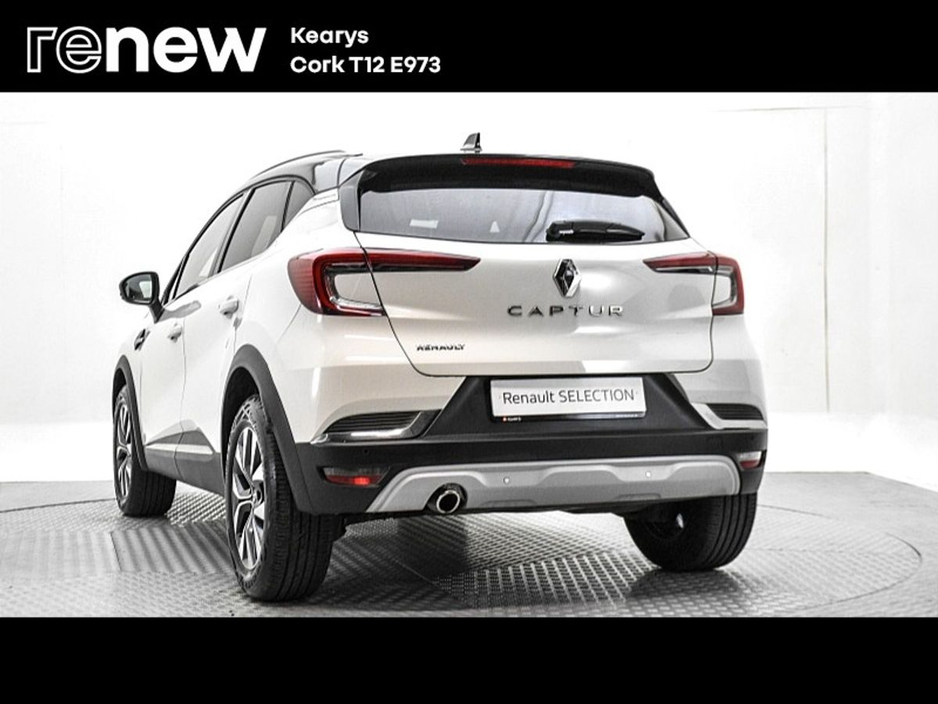 2021 Renault Captur - image 3