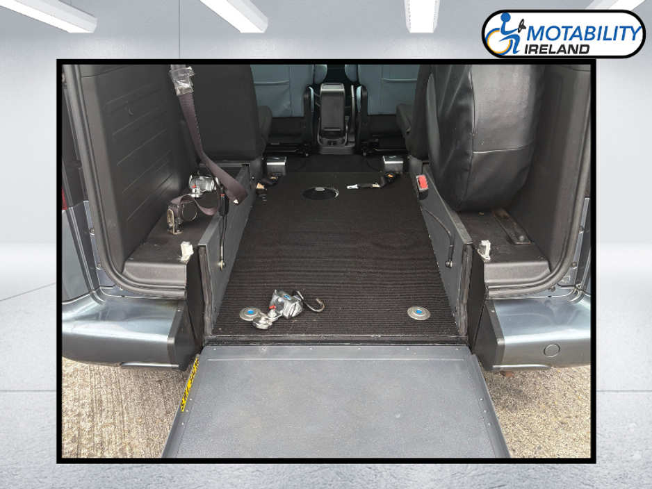 2013 Citroen Berlingo Multispace - image 9