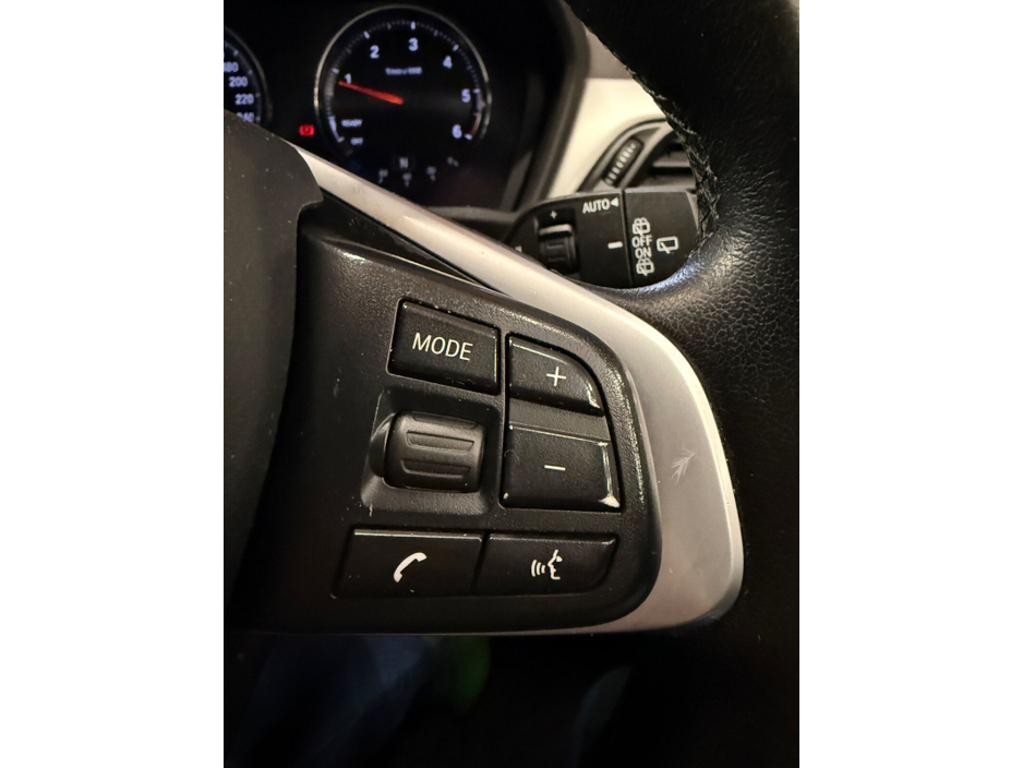 2020 BMW X1 - image 21