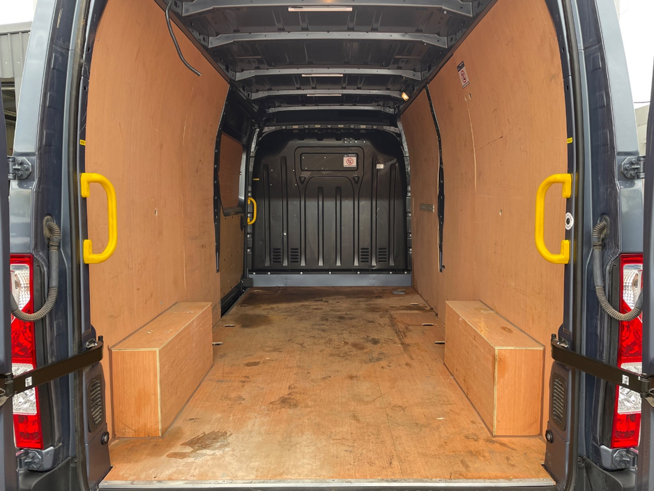 2023 Renault Master - image 10