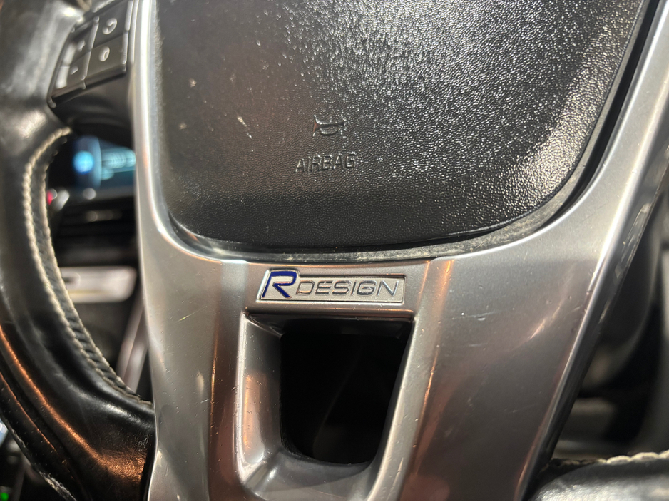 2016 Volvo XC60 - image 13