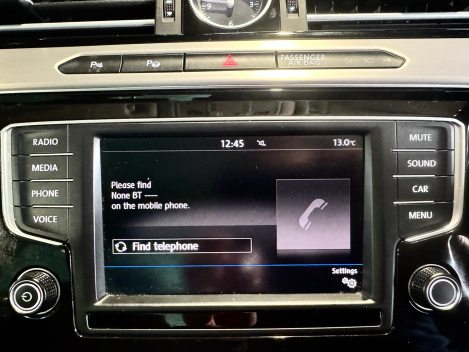 2017 Volkswagen Passat - image 14