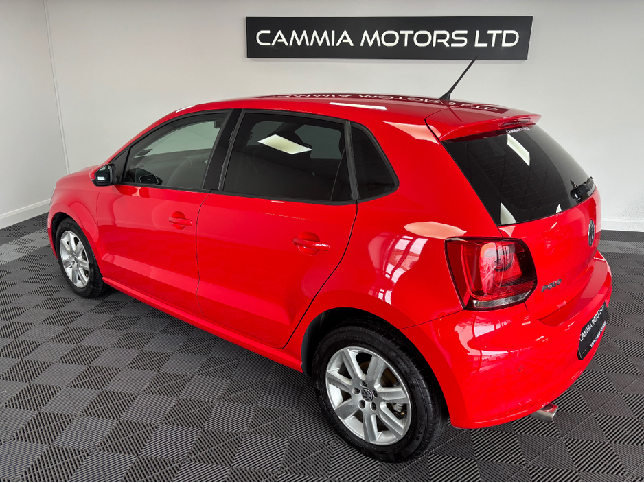 2012 Volkswagen Polo - image 3