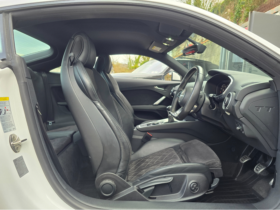 2016 Audi TT - image 11