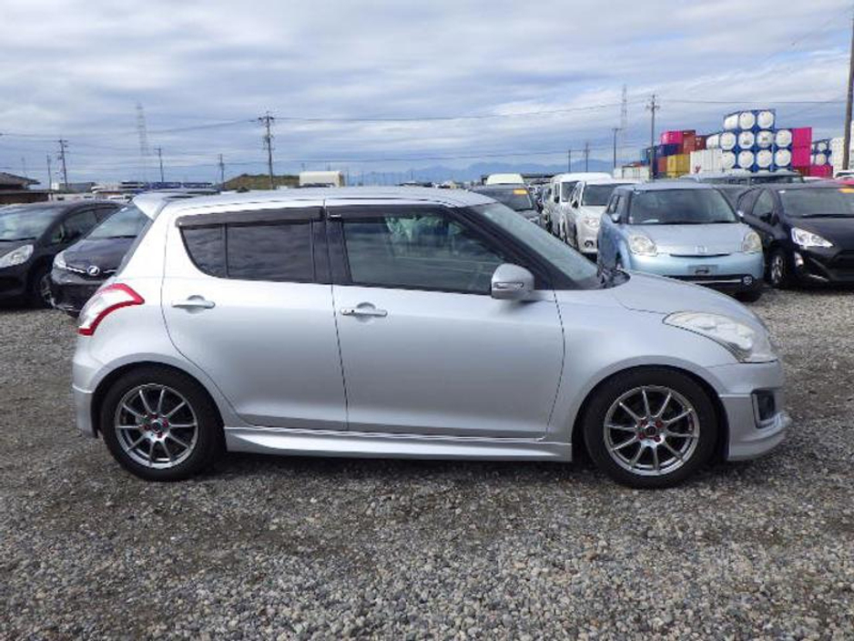2014 Suzuki Swift - image 4