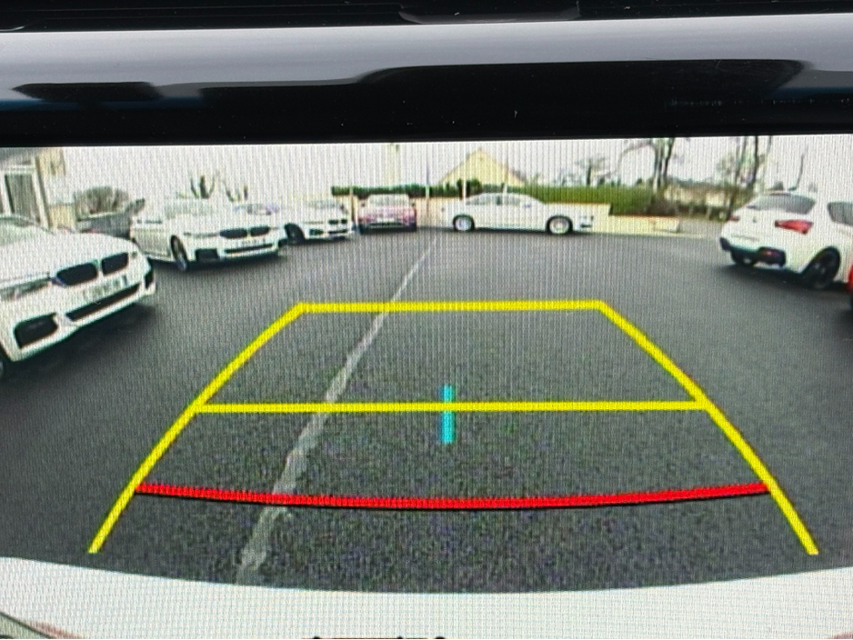 2020 Toyota Camry - image 15