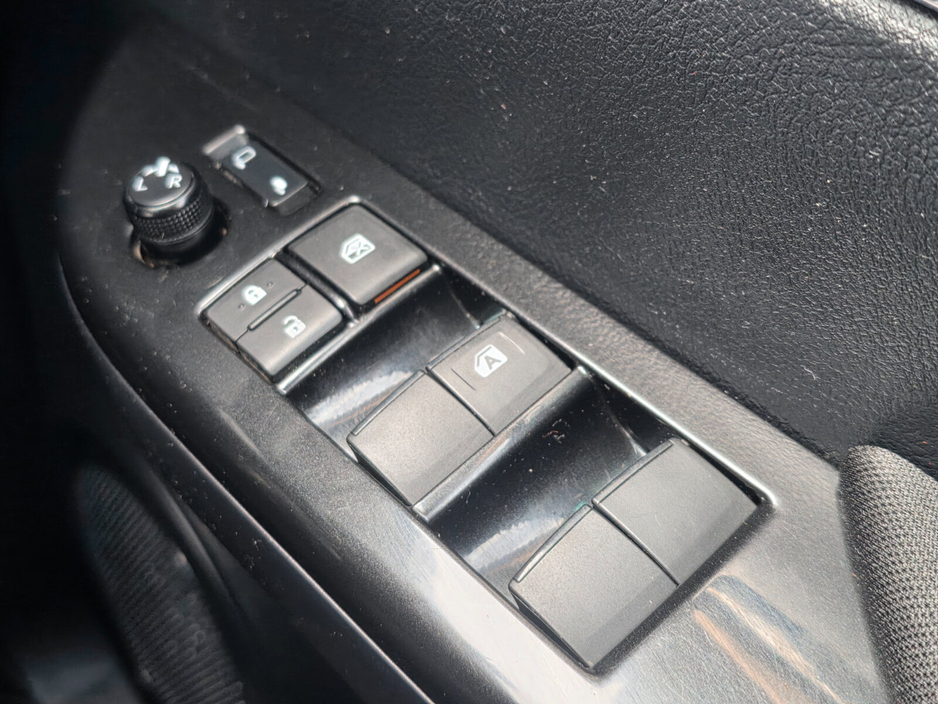 2021 Toyota Hilux - image 19