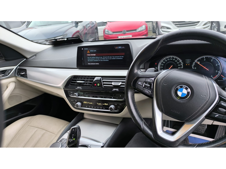 2017 BMW 5 Series - image 12