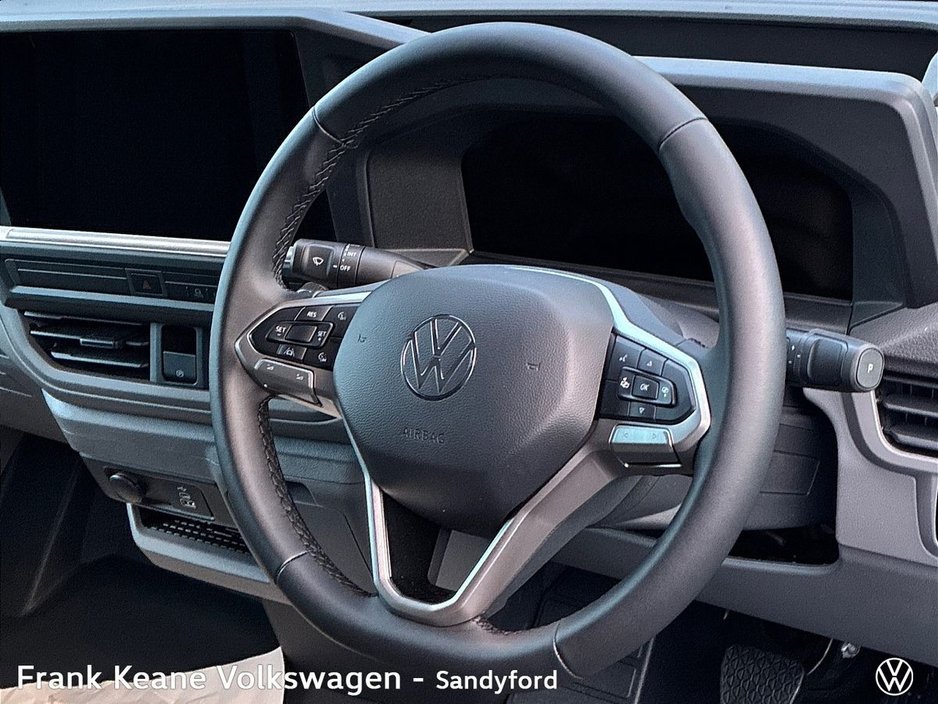 2026 Volkswagen Transporter HIGHLINE AUTO 30 LWB 150BHP *5 YEAR WARRANTY* *0% FINANCE AVAILABLE* *17" MONTE CARLO ALLOYS* *BODY COLOUR CODED BUMPERS* *APPLE CARPLAY/ANDROID AUTO* *REAR VIEW CAMERA* *FRONT AND REAR PARKING SENSOR €38,140