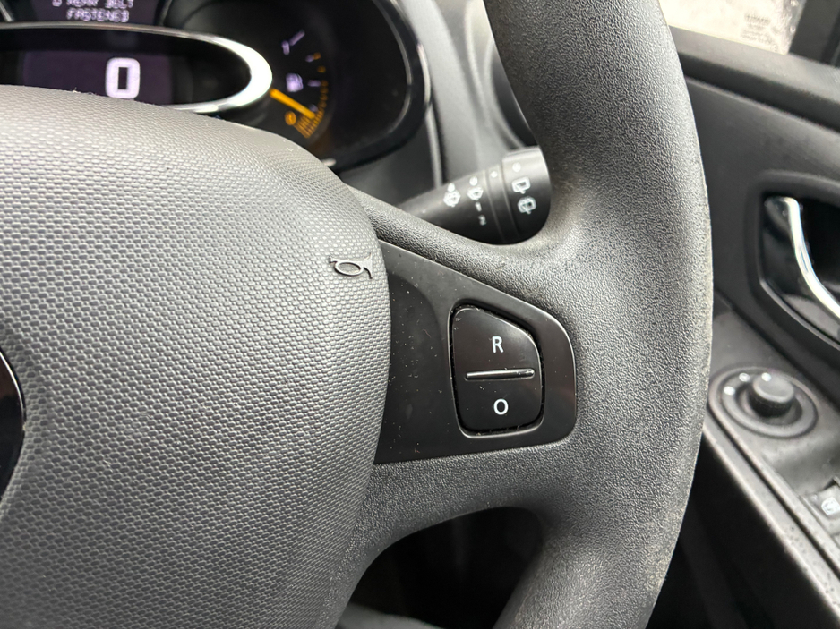 2014 Renault Clio IV EXPRESSION TCE 90 4DR €7,900