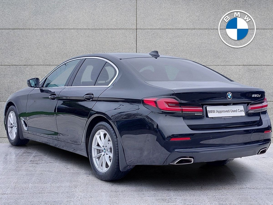 2022 BMW 5 Series - image 2