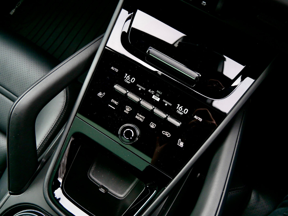 2025 Porsche Cayenne 3.0 E-Hybrid PHEV Auto €118,950