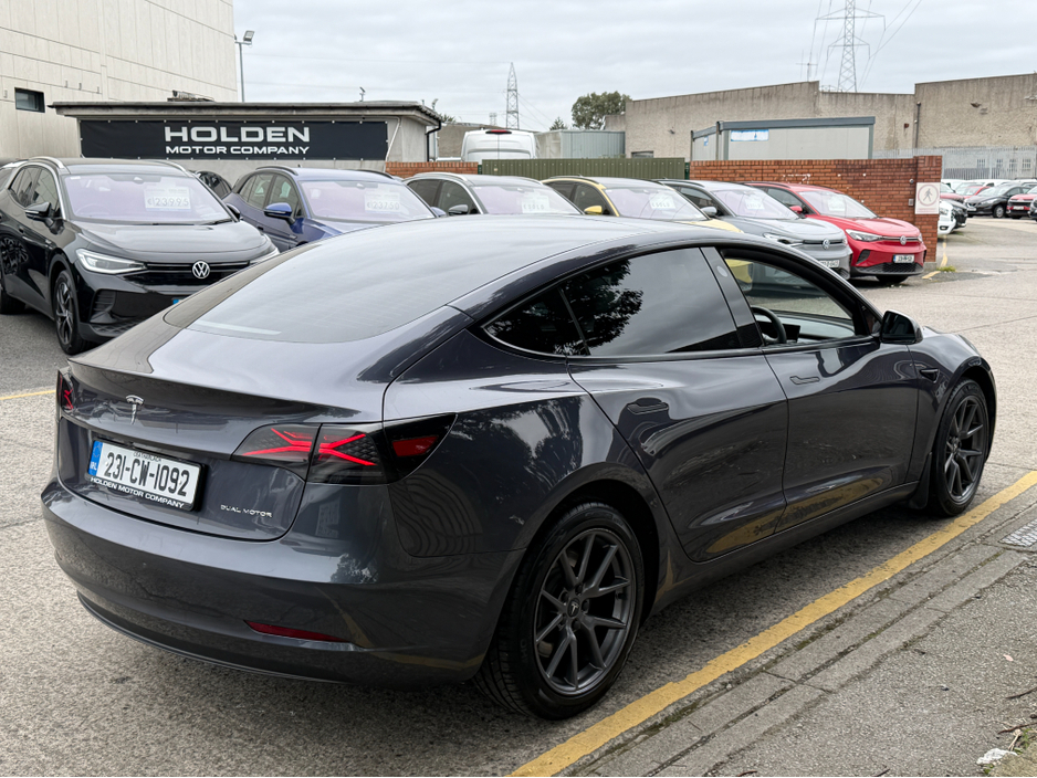 2023 Tesla Model 3 - image 8
