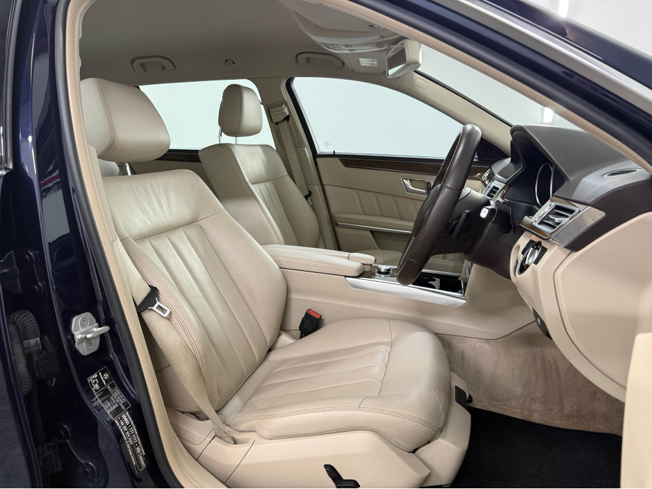 2015 Mercedes-Benz E Class - image 5