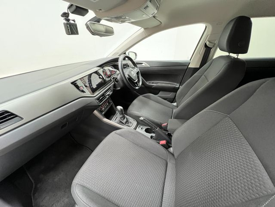 2018 Volkswagen Polo - image 14