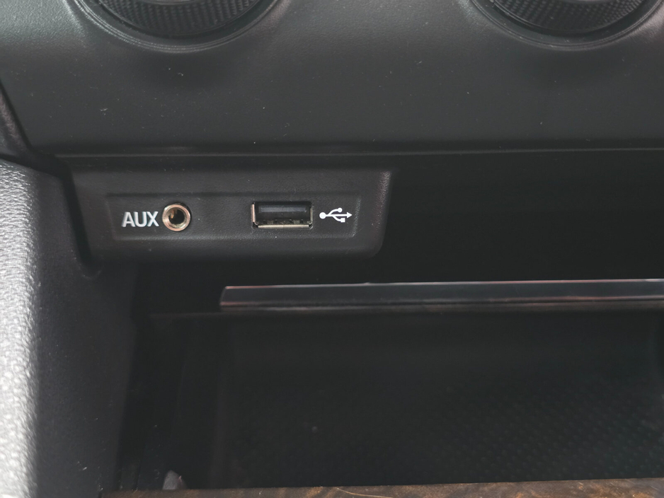 2015 Skoda Octavia - image 24