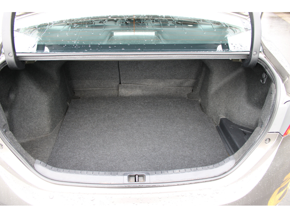 2017 Toyota Corolla - image 13