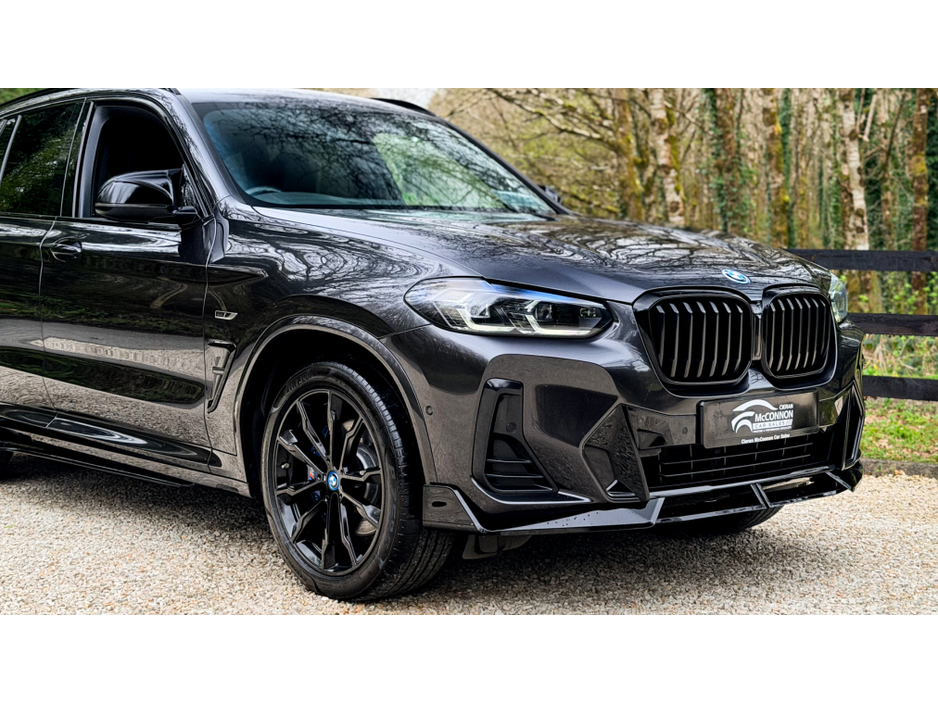 2021 BMW X3 - image 3
