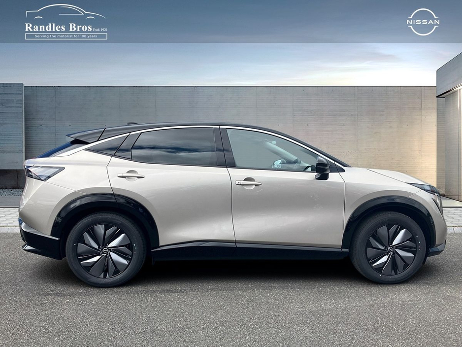 2025 Nissan Ariya - image 5