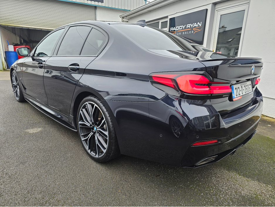 2021 BMW 5 Series - image 6