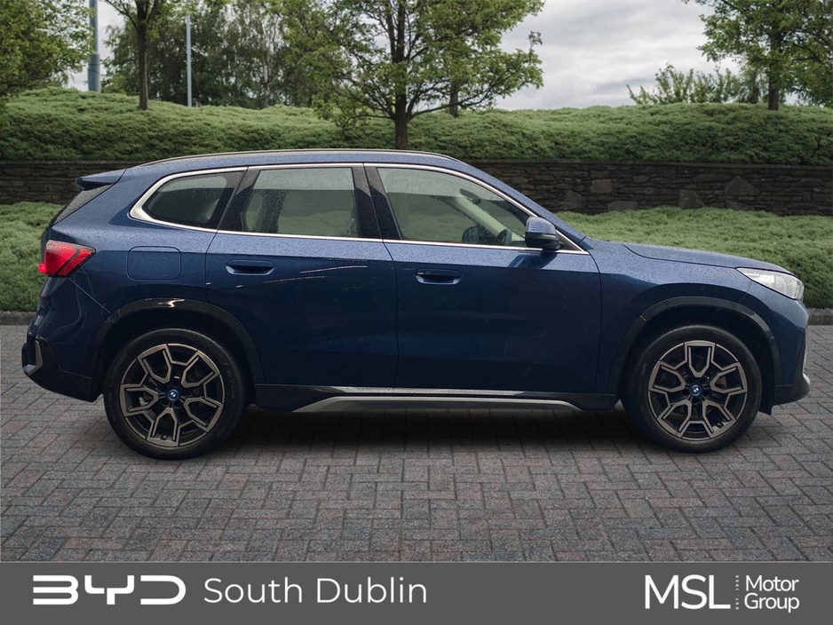 2025 BMW X1 - image 7