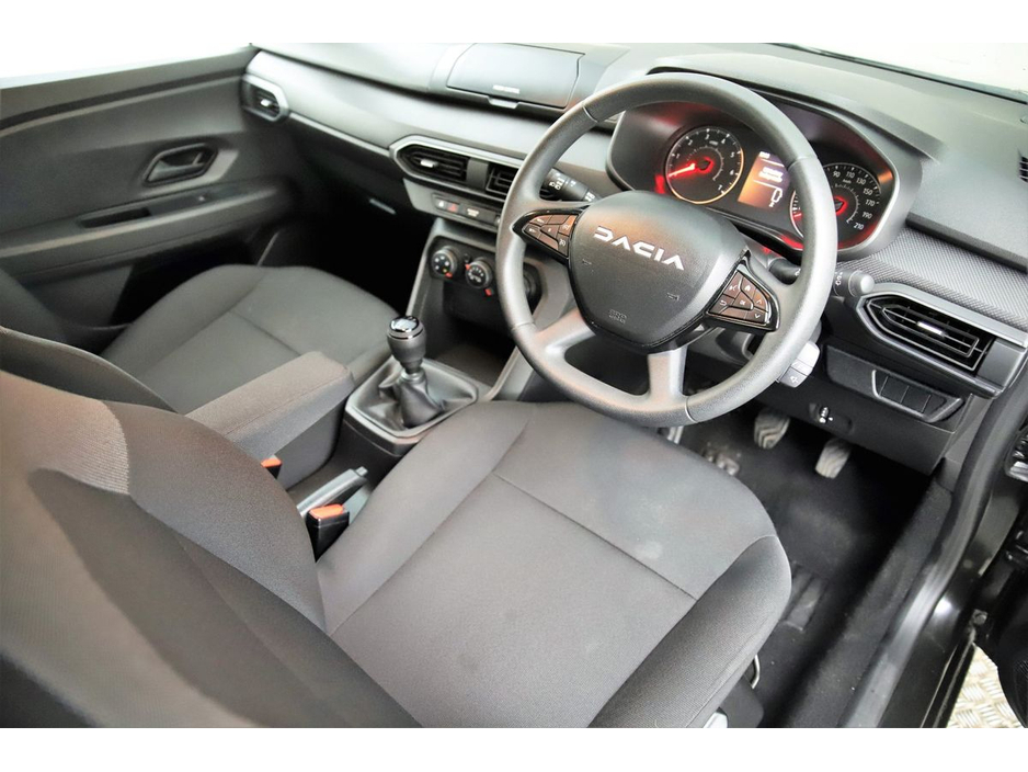 2023 Dacia Sandero - image 13