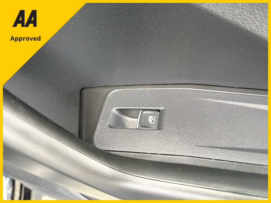 2020 Volkswagen T-Roc - image 28