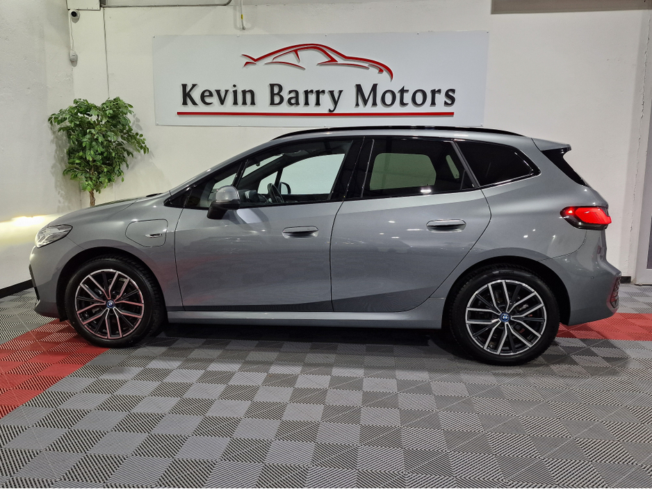 2023 BMW 2 Series ACTIVE TOURER 225E M SPORT (PLUG IN HYBRID) X-DRIVE AUTOMATIC **ONE OWNER / APPLE CARPLAY / CRUISE CONTROL / COMFORT ACCESS / HEATED FRONT SEATS / SAT NAV / REVERSE CAMERA / WIRELESS PHONE CHARGING** €35,900