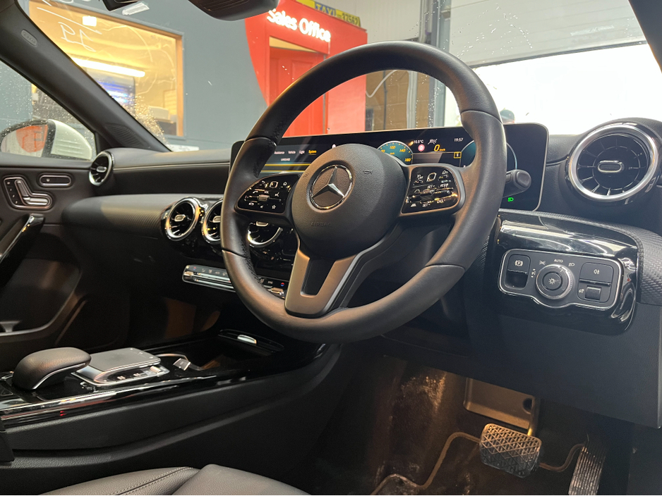2019 Mercedes-Benz A Class €23950! 2019 MERCEDES-BENZ A200D 2.0 AUTOMATIC / CRUISE CONTROL / REVERSE CAMERA / ELECTRIC MEMORY & HEATED SEATS / PADDLE SHIFTERS AND MORE €23,950
