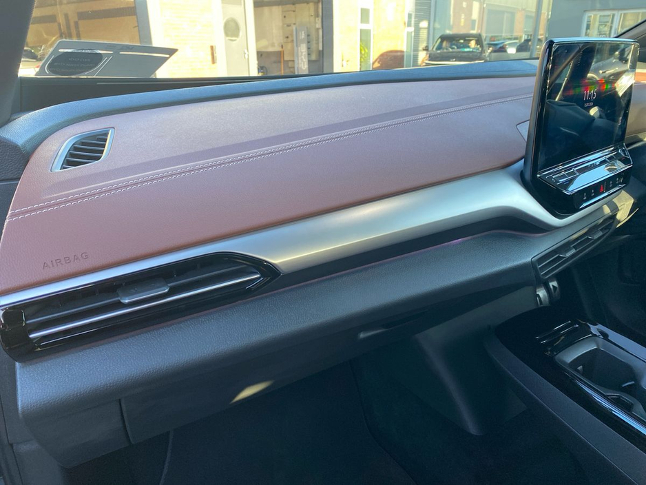 2023 Volkswagen ID.5 - image 21