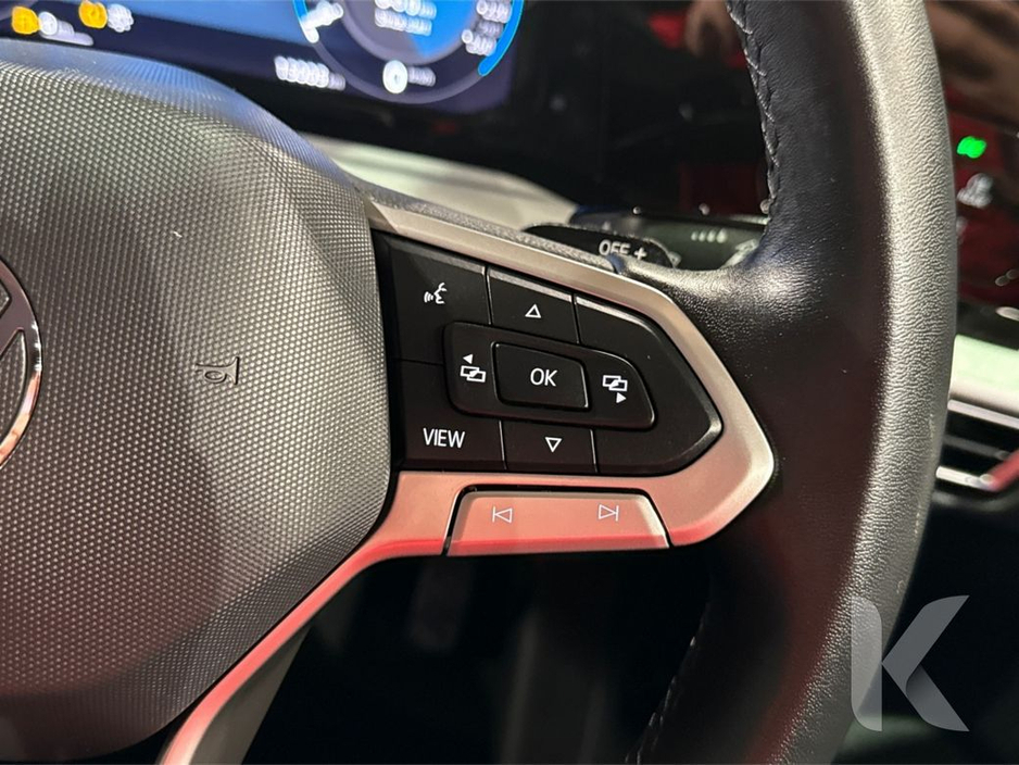 2023 Volkswagen Golf ETSI ACTIVE - FACTORY ALLOYS - DIGITAL DASH - PADDLE SHIFT - REVERSE CAMERA €27,950