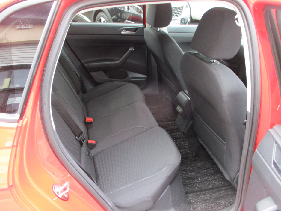 2019 Volkswagen Polo - image 11