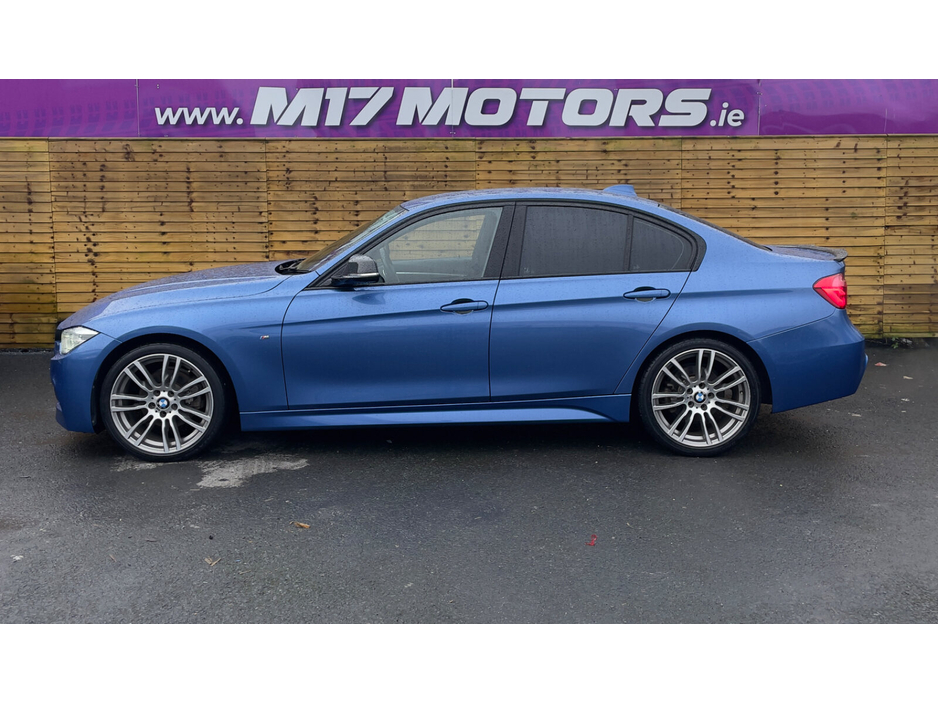 2016 BMW 3 Series - image 4