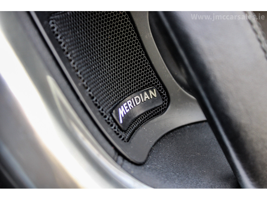 2019 Land Rover Discovery Sport - image 17