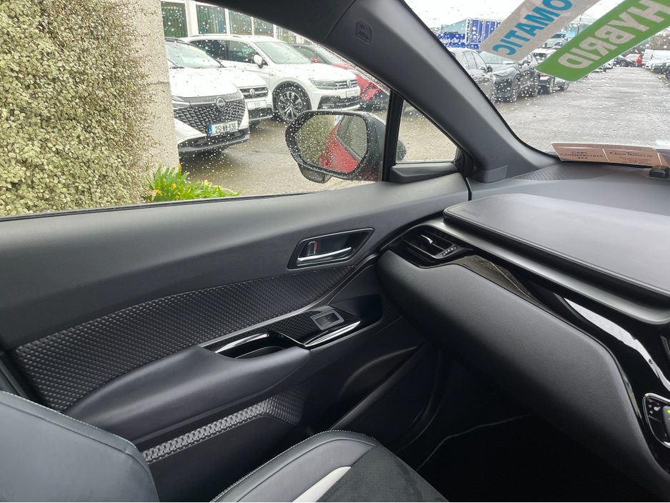 2023 Toyota C-HR GR SPORT AUTOMATIC HYBRID 1.8 PETROL //KEYLESS ENTRY//REVERSE CAMERA//ADAPTIVE CRUISE CONTROL// €29,950