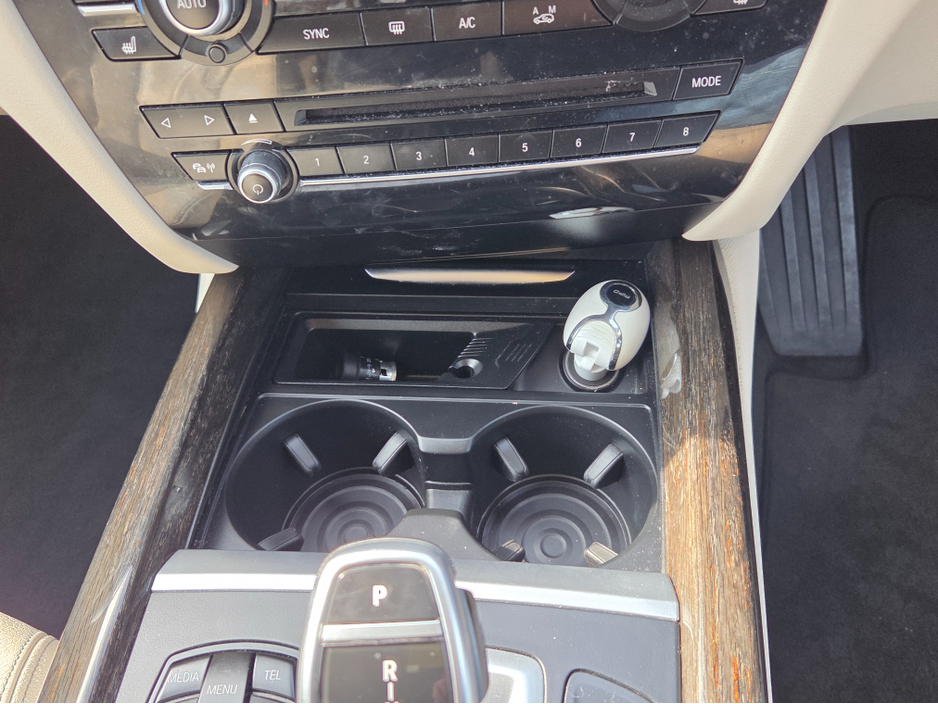 2016 BMW X5 - image 29